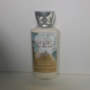 ⭐️3/$30⭐️Bath&Body Works Magic is in the Air
